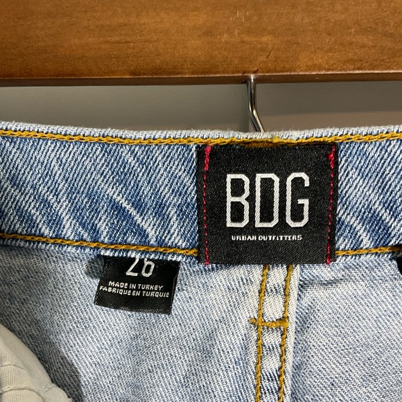 BDG Urban Outfitters Mom High Rise Highly Distressed Lite Blue Denim Size 26 - Picture 2 of 16